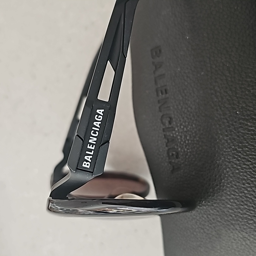 Balenciaga Sunglasses - Picture 7 of 11
